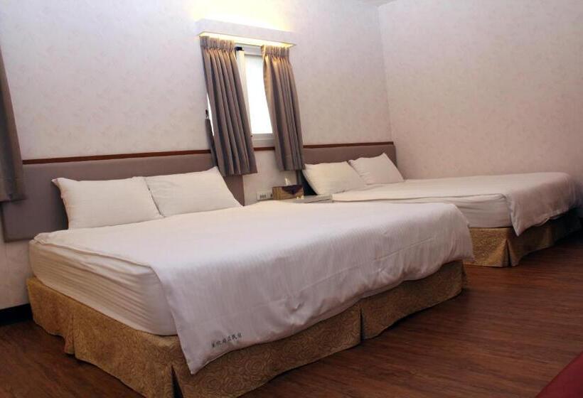 اتاق استاندارد چهار تخته, Lazy House