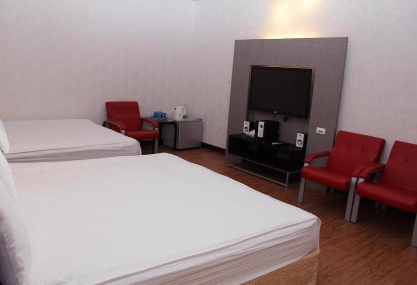 اتاق استاندارد چهار تخته, Lazy House