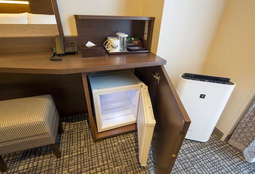 标准三人间, Monterey Fukuoka