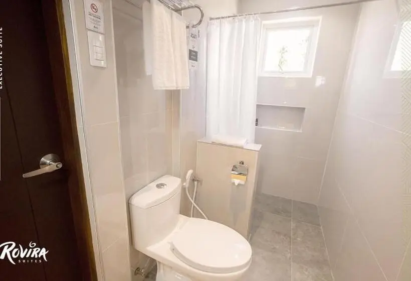 デラックスルーム, Rovira Suites