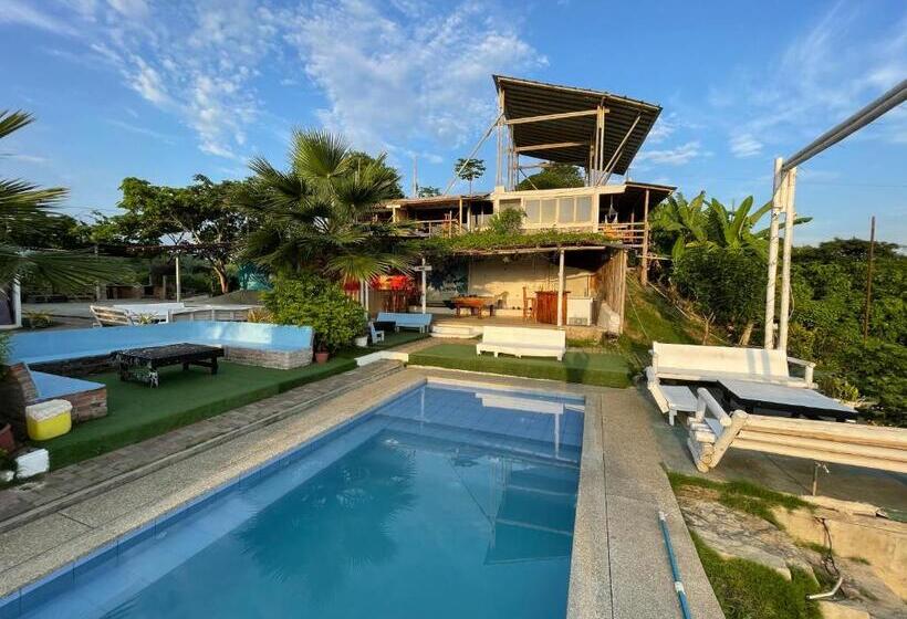 سوئیت با تخت بزرگ, Punta Hills Montanita