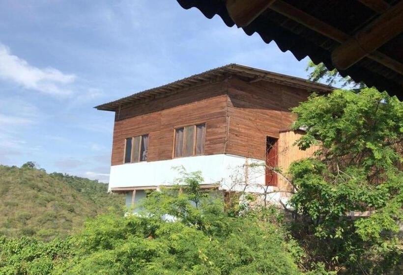 سوییت خانوادگی, Punta Hills Montanita