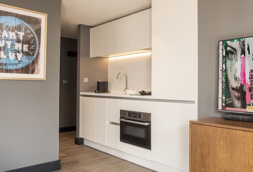 Standard Room, The Gate London City