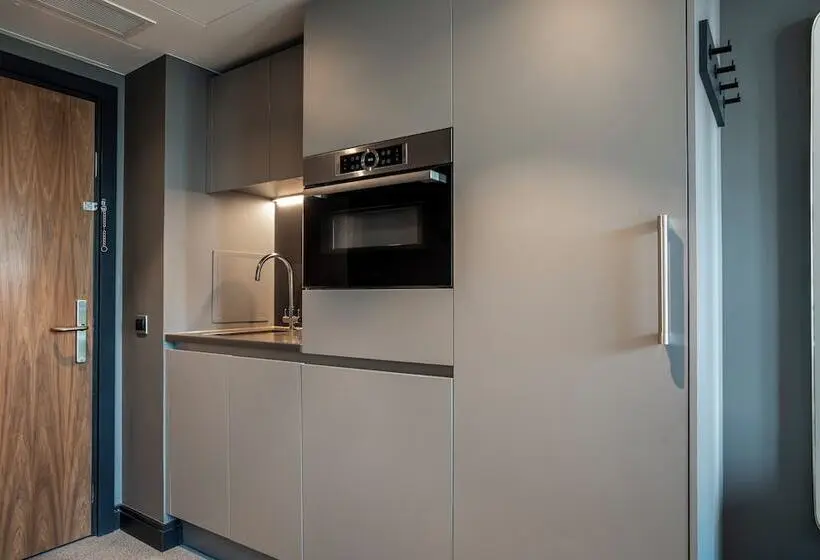 Standard Studio, The Gate London City