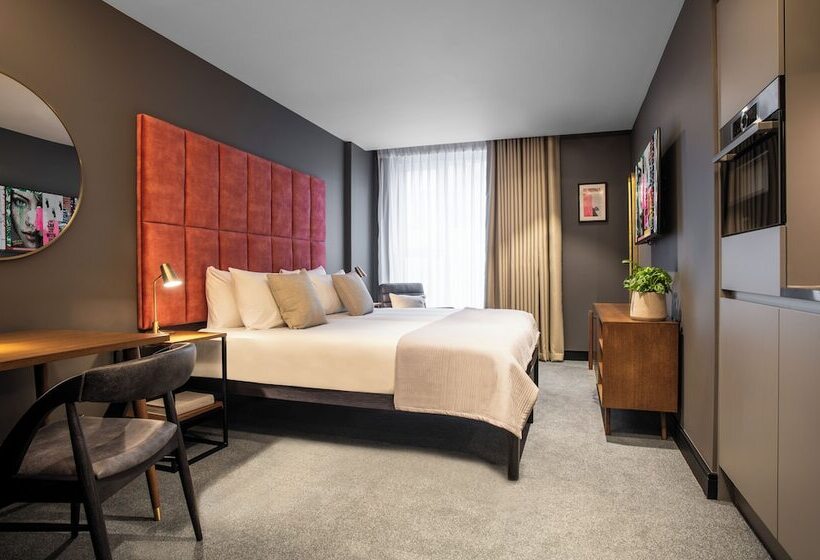 Standard Studio, The Gate London City