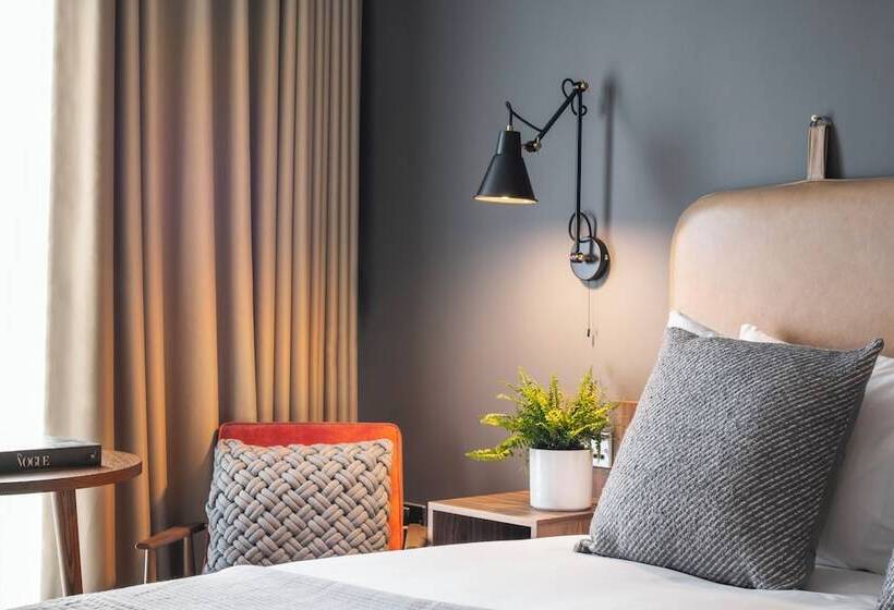 Standard Studio, The Gate London City