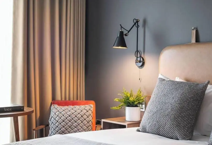 Standard Studio, The Gate London City