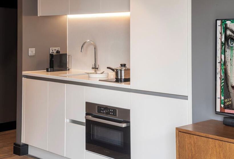 Standard Room, The Gate London City