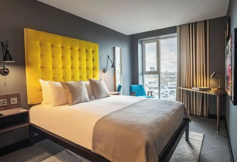 Superior Studio, The Gate London City