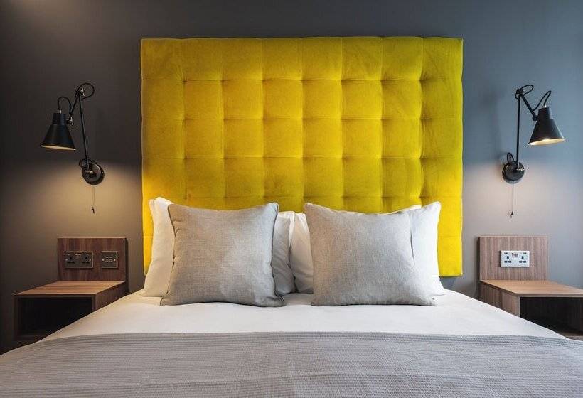 Superior Studio, The Gate London City