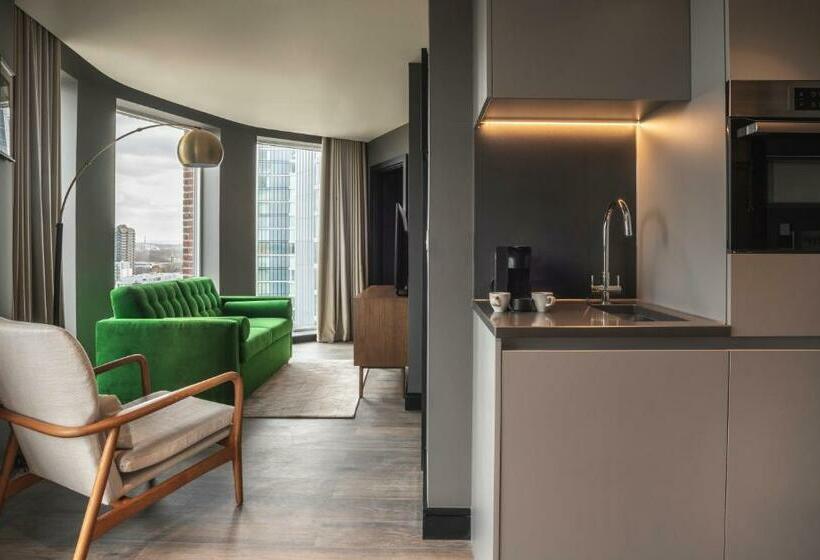 1 Bedroom Apartment, The Gate London City