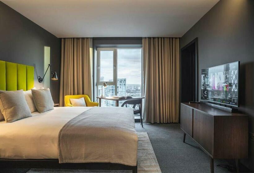 Standard Studio, The Gate London City