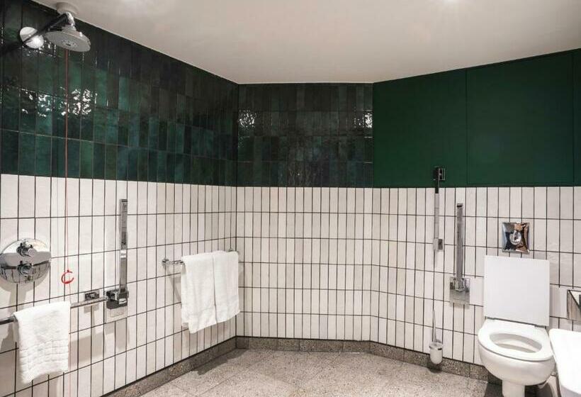 Апартаменты 1 Спальня, The Gate London City
