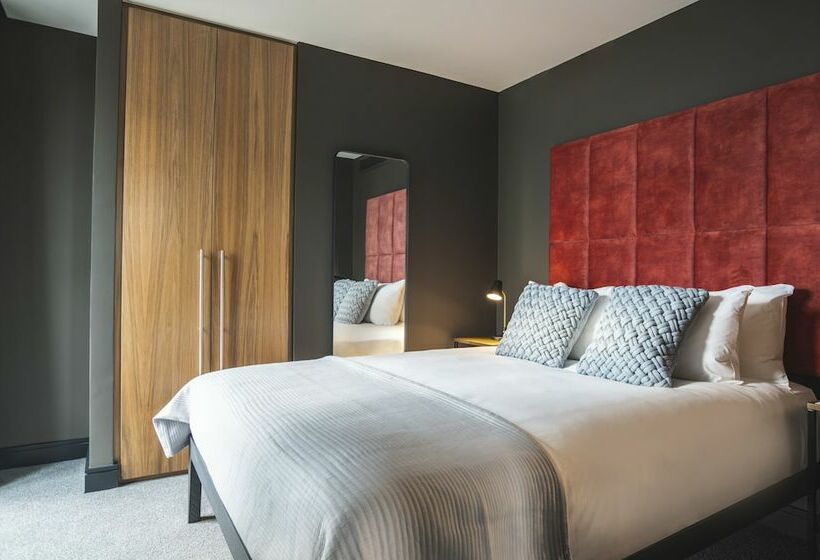 1 Bedroom Apartment, The Gate London City