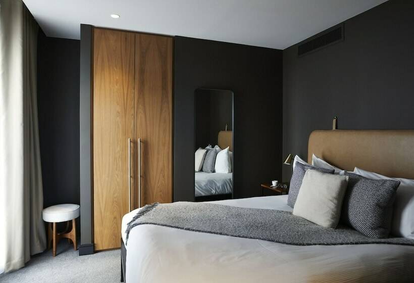 1 Bedroom Apartment, The Gate London City