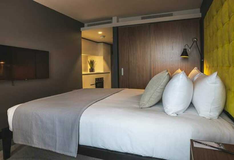 1 Bedroom Apartment, The Gate London City