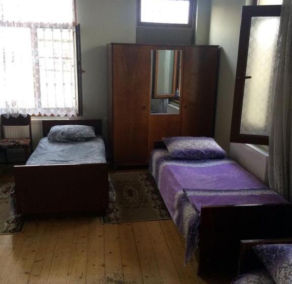 اتاق استاندارد چهار تخته, Huseyn Houses