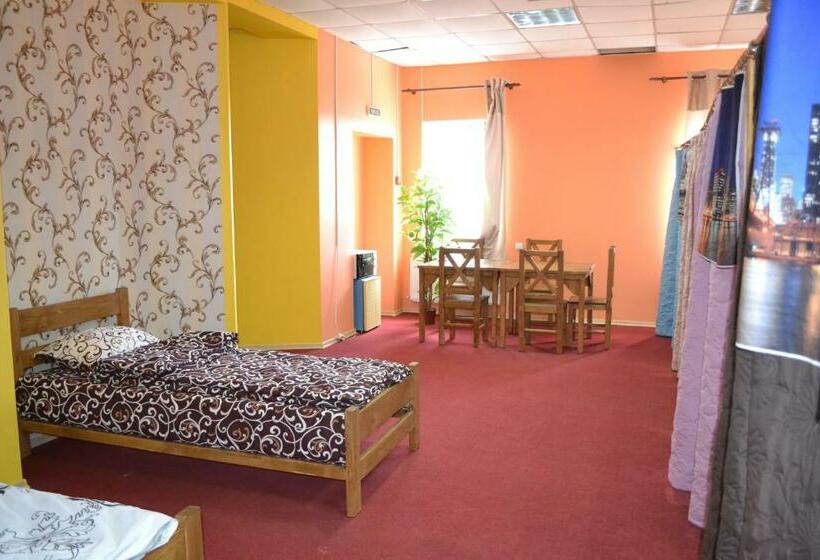 تختخواب در اتاق مشترک, Hostel Vip