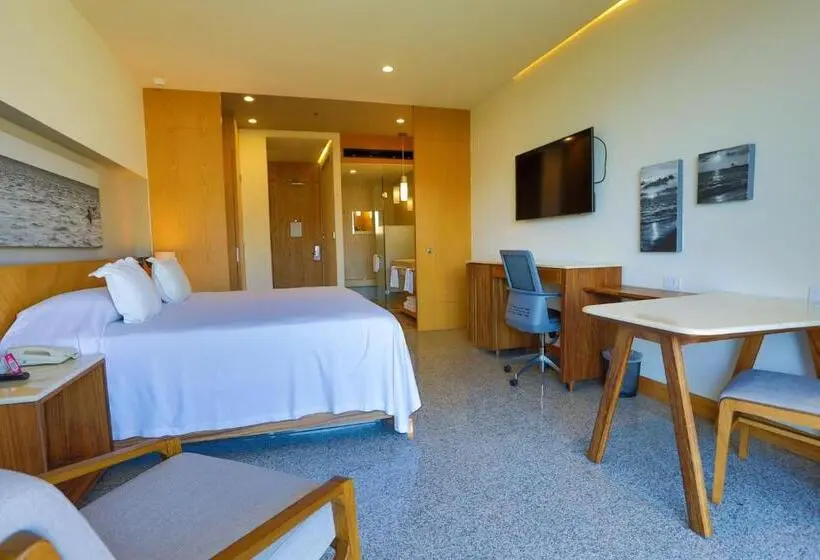 片側に海が見えるデラックスルーム, Mio Vallarta Adults Only