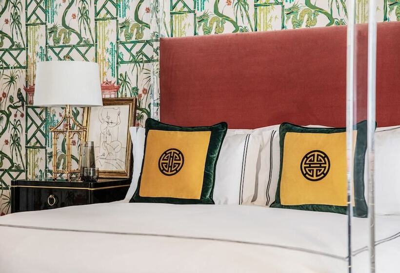 إستوديو بريميوم, The Prospect Hollywood