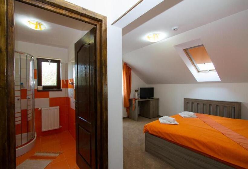 غرفة قياسية, Pensiunea Royal Garden