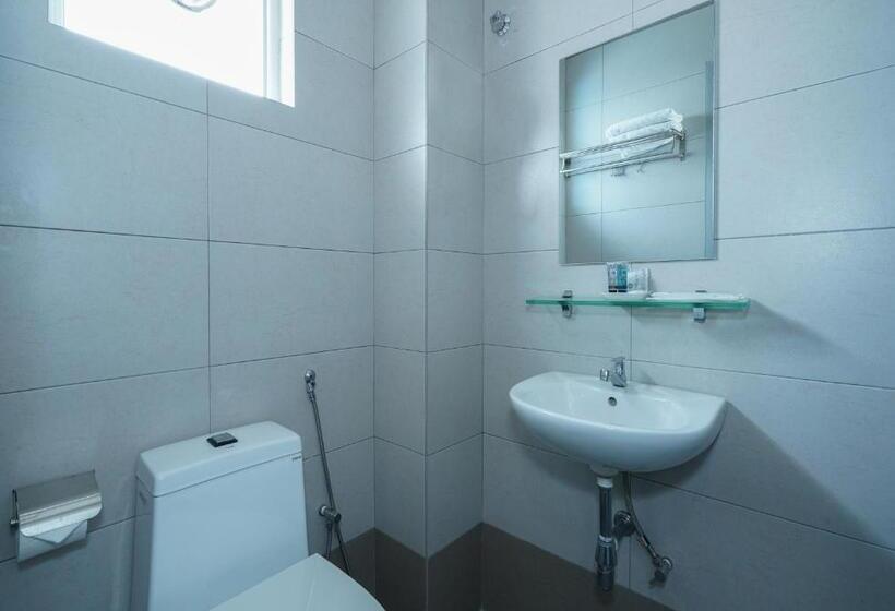 Suite Familiar, Aurora Boutique