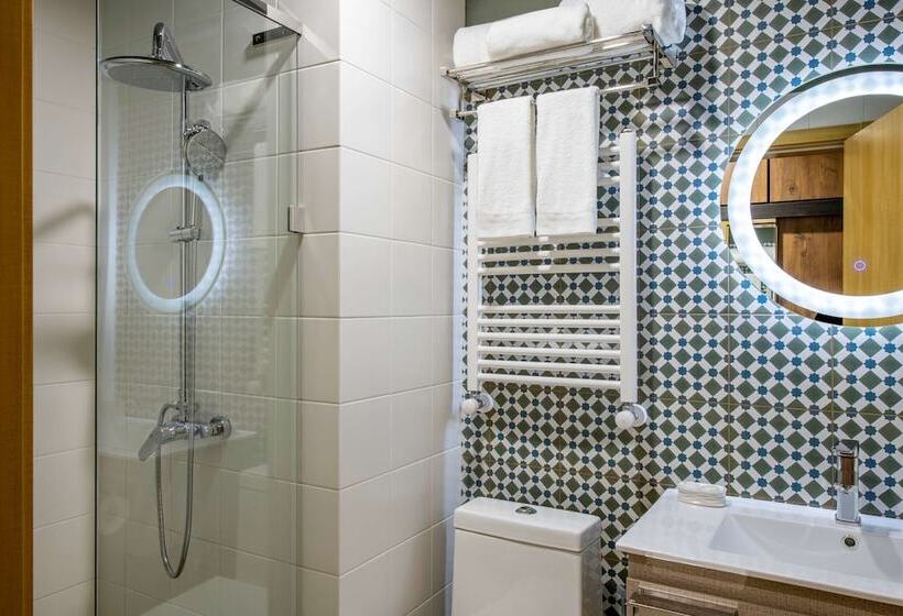 اتاق سوپریور با چشمانداز کوهستان, Best Western Gudauri