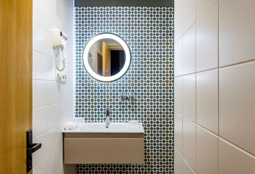 اتاق خانوادگی با چشمانداز کوه, Best Western Gudauri