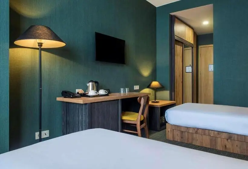 山の見えるスーペリアルーム, Best Western  Gudauri