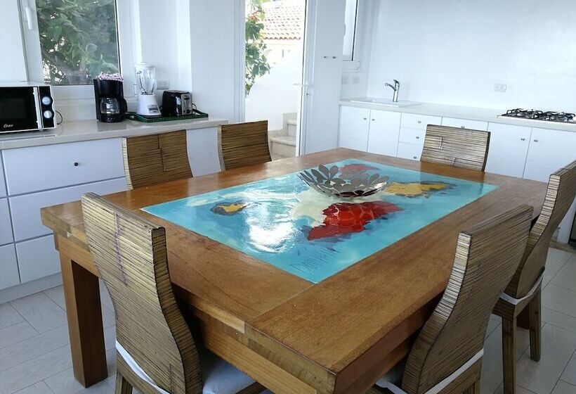 اتاق 4 خوابه, Truecost Resort Villas Paradise