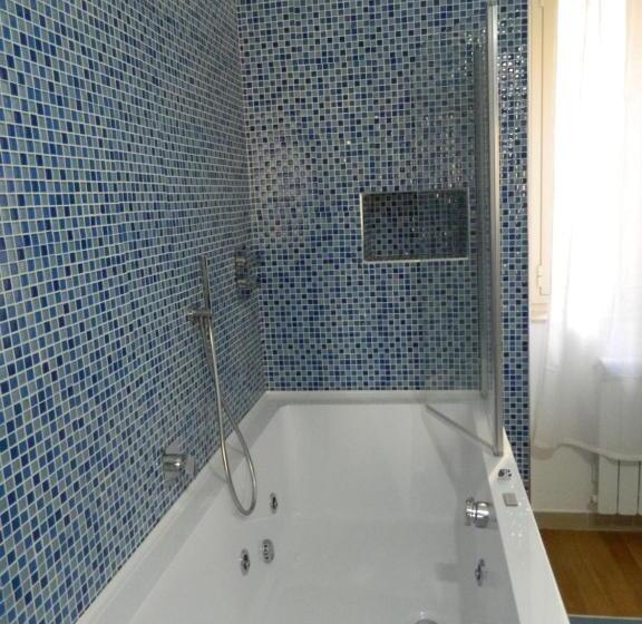 اتاق استاندارد با وان آب گرم, Le Stanze Di Luca