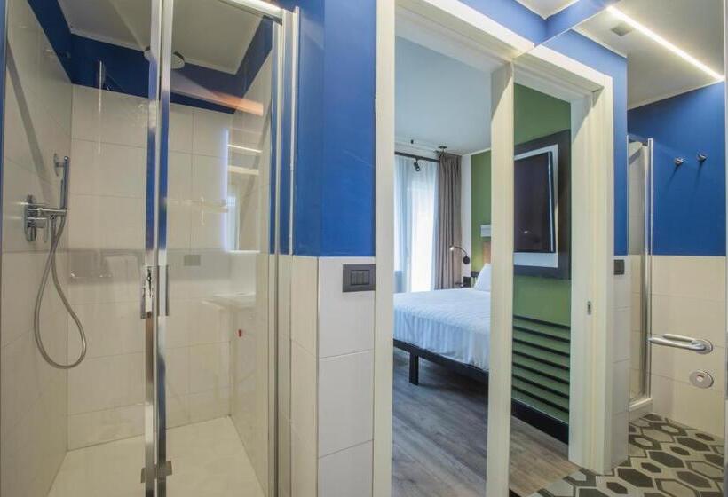 חדר קומפורט לשלושה, Mercure Roma Cinecitta