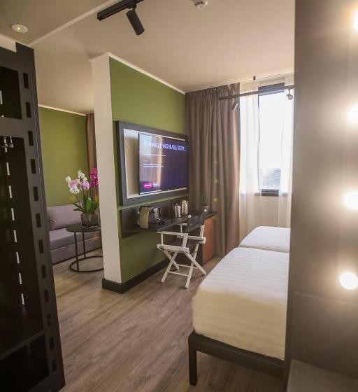 חדר דלוקס, Mercure Roma Cinecitta