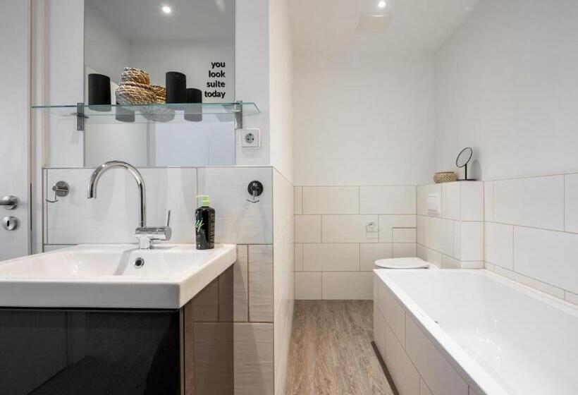 발코니가 있는 스위트, Limehome Zwickau Dr. Friedrichs Ring