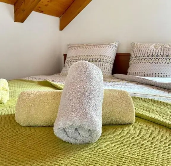 Estudio Estàndard, Guesthouse Kresic
