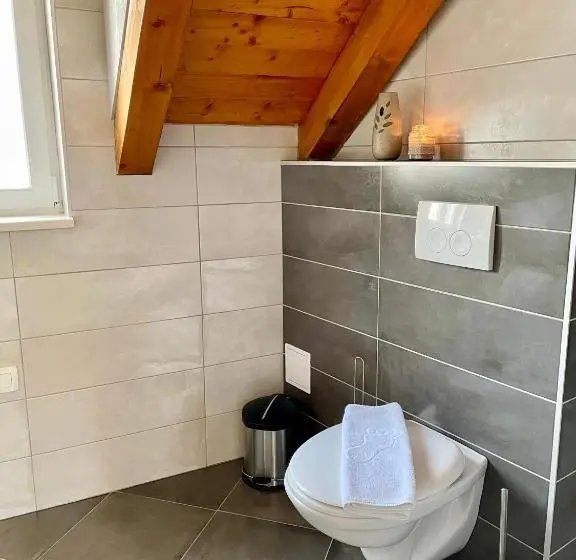 Estudio Estàndard, Guesthouse Kresic