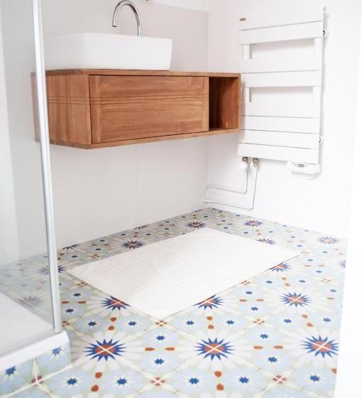 اتاق لوکس با بالکن, Villa Les Ombrees