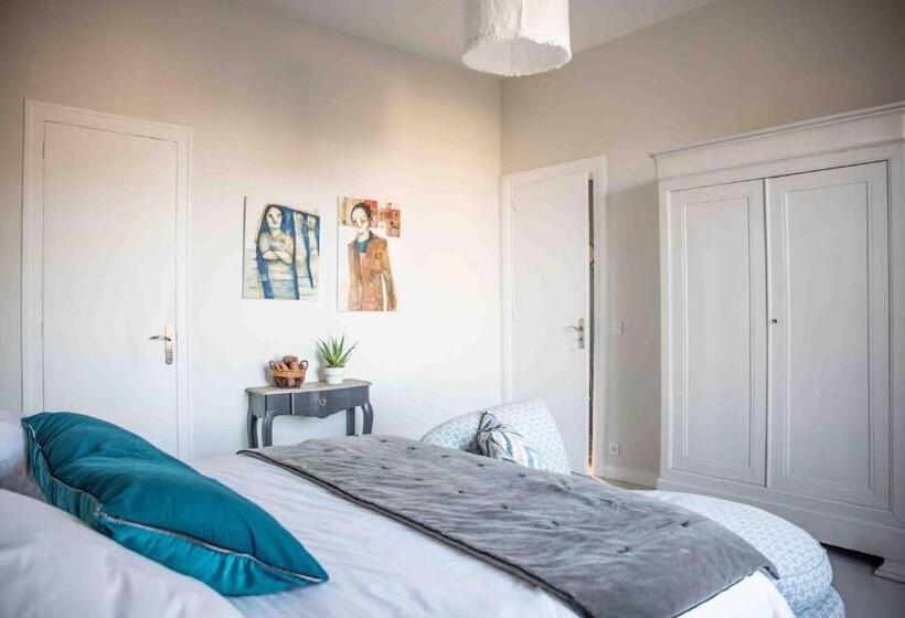 اتاق استاندارد با بالکن, Villa Les Ombrees