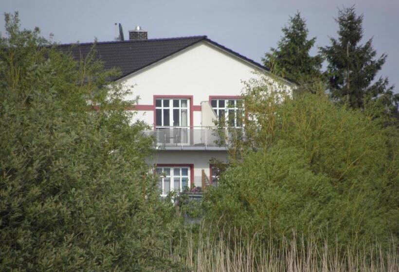 Номер Стандарт Вид на Озеро, Pension Achteridyll