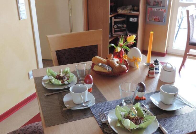 Номер Стандарт Вид на Озеро, Pension Achteridyll