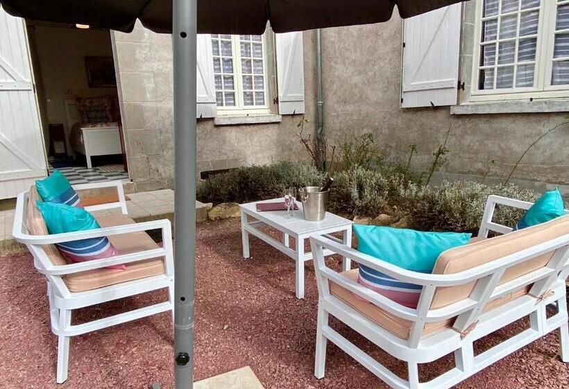 デラックスルーム, Sans Souci Bed And Breakfast Luxe Heated Pool And Restaurant