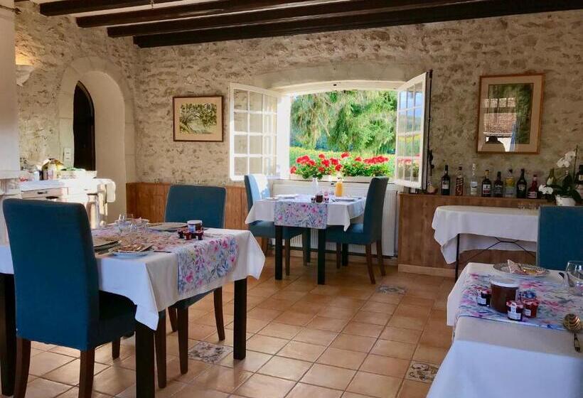 带阳台套房, Sans Souci Bed And Breakfast Luxe Heated Pool And Restaurant
