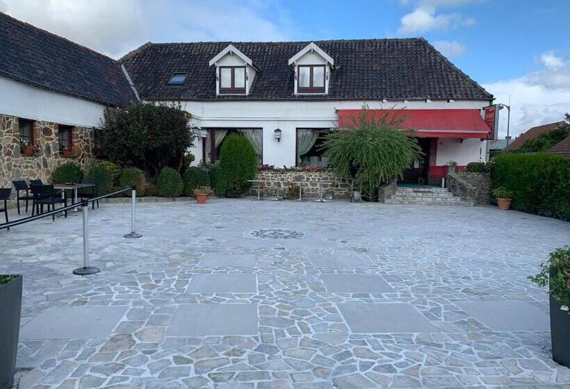 スタンダードルーム, Mara Ath