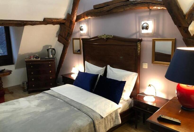 スタンダードルーム, Mara Ath