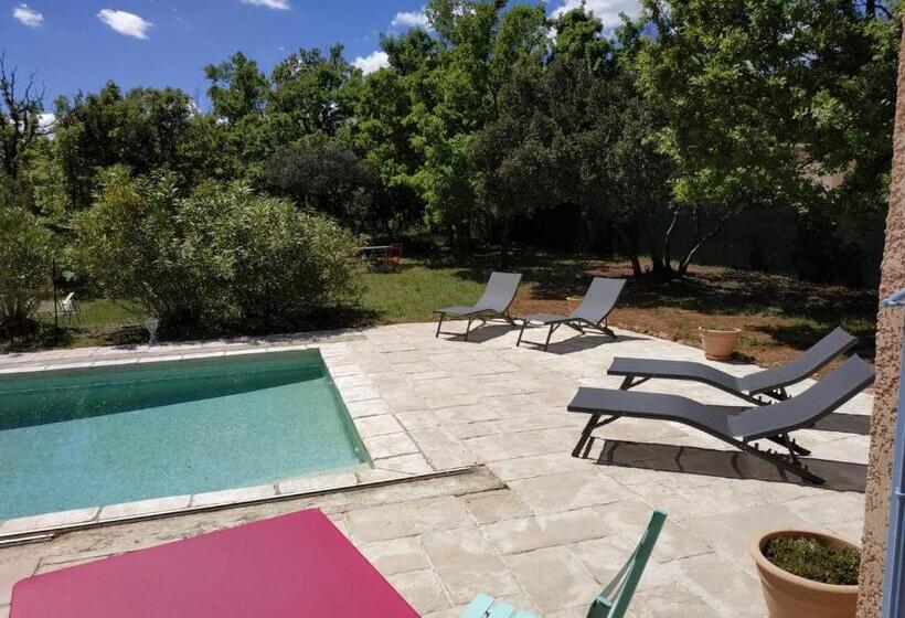 Номер Стандарт, Lou Pèbre D Aï