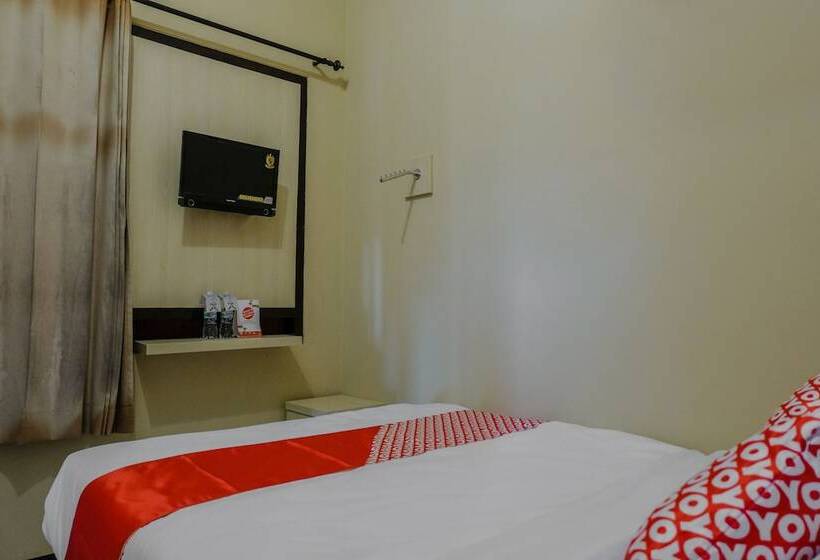 اتاق استاندارد, Uniga Malang Family Residence By Oyo Rooms