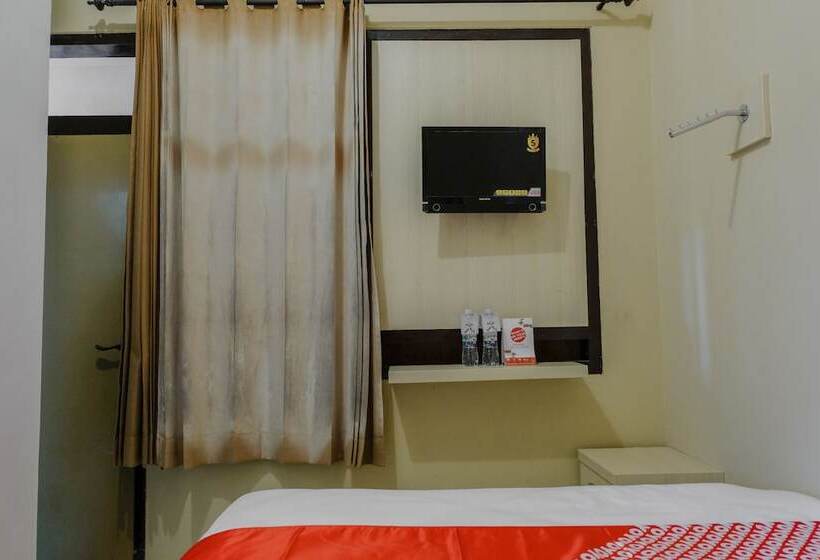 اتاق استاندارد, Uniga Malang Family Residence By Oyo Rooms