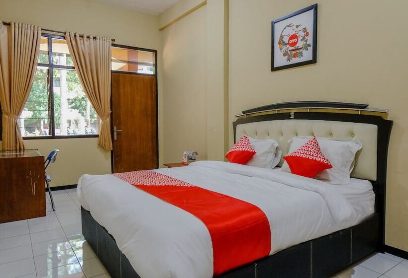 سوییت لوکس, Uniga Malang Family Residence By Oyo Rooms