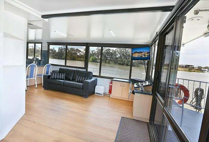 خانه 1 خوابه, All Seasons Houseboats