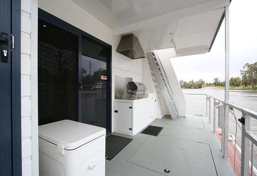 خانه 3 خوابه, All Seasons Houseboats